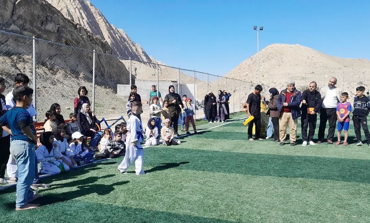 جشنواره استعدادیابی «نقش موج» در دشتستان برگزار شد