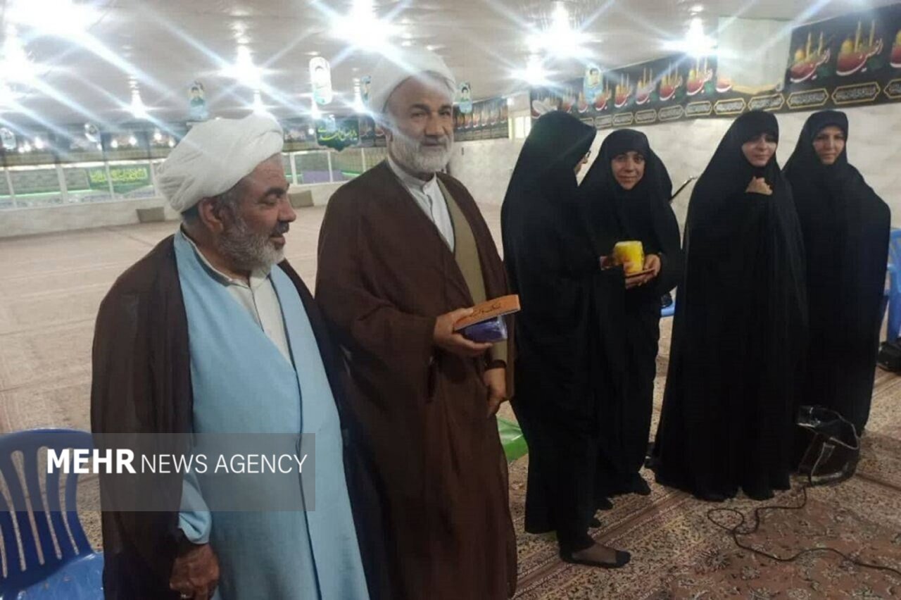 امام جمعه دشتستان: بانوان در گسترش  تربیت دینی فرزندان نقش مؤثری دارند