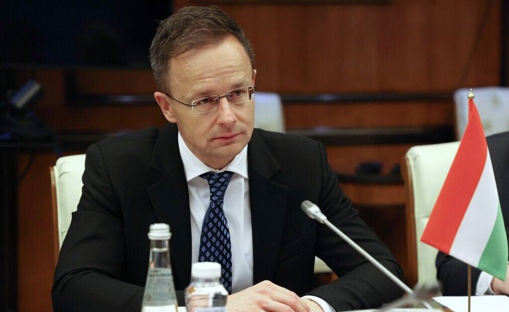 پاسخ عملی مجارستان به باج‌گیری اوکراین