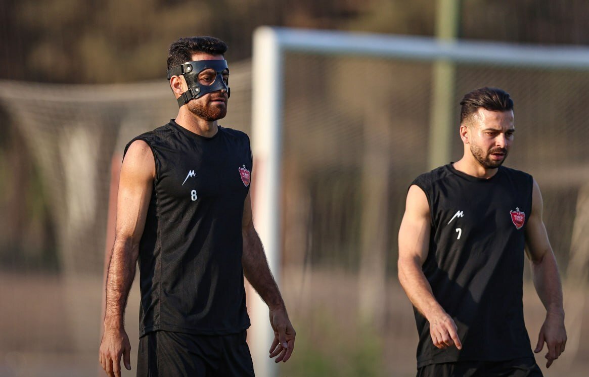 مدافع پرسپولیس همچنان در لیست خروج