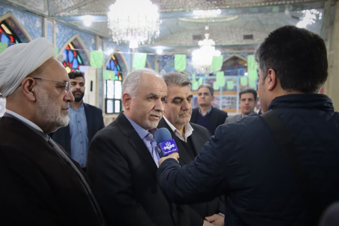 حل مشکلات اقتصادی اولویت دولت است وزرا پیگیر مسائل استان ها هستند