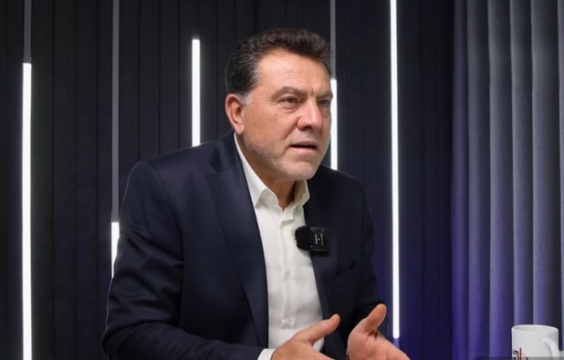 سیاستمدار برجسته لبنانی: سفر عون به آمریکا هیچ سودی برای لبنان نداشت