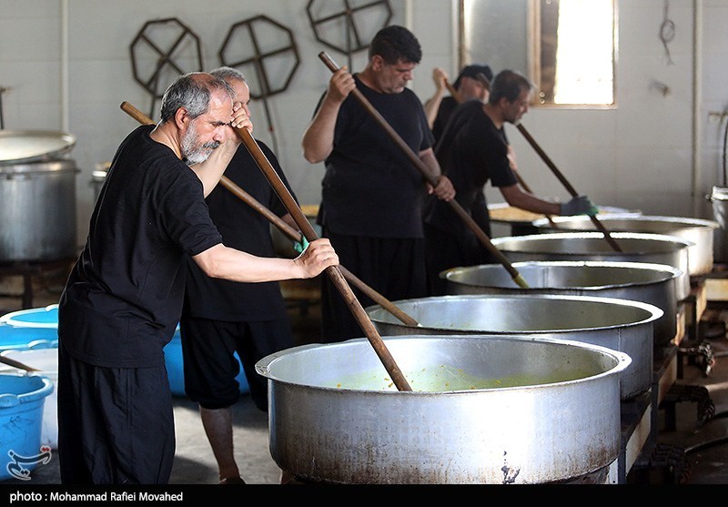 مشق عشق جهادگران و خیرین؛ اطعام 3 هزار نفری در ورجوی به نیابت از شهدا