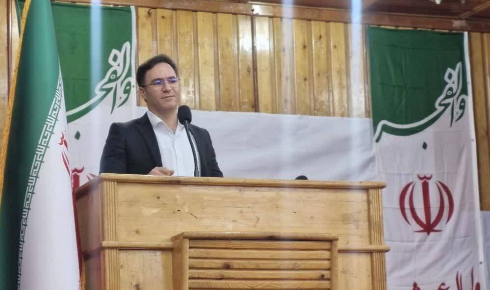 والی تنگستان: آموزش و پرورش زیربنای آینده کشور است