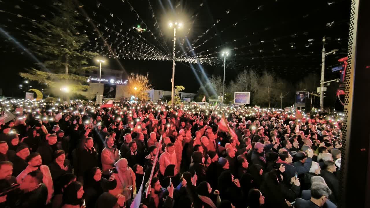 آیین شب قدر در میدان ساری