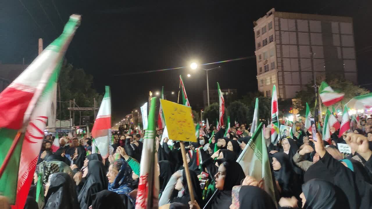 عزاداری نیشابوری ها در سوگ رهبر شهید