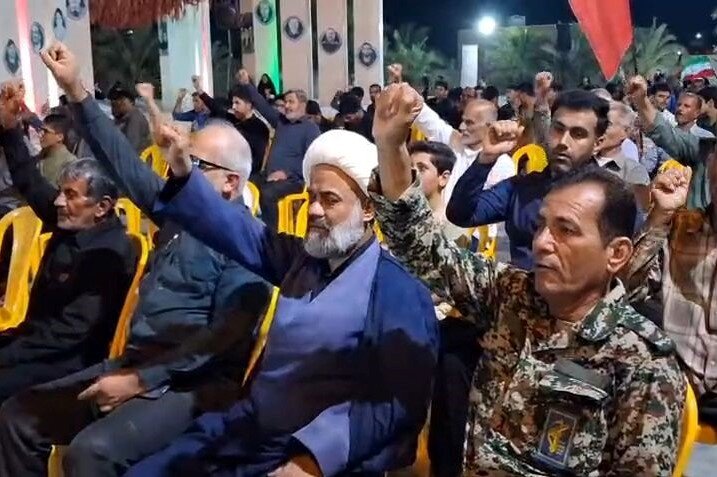 اجتماع شبانه مردم انقلابی آبدان در شب ۲۰۵