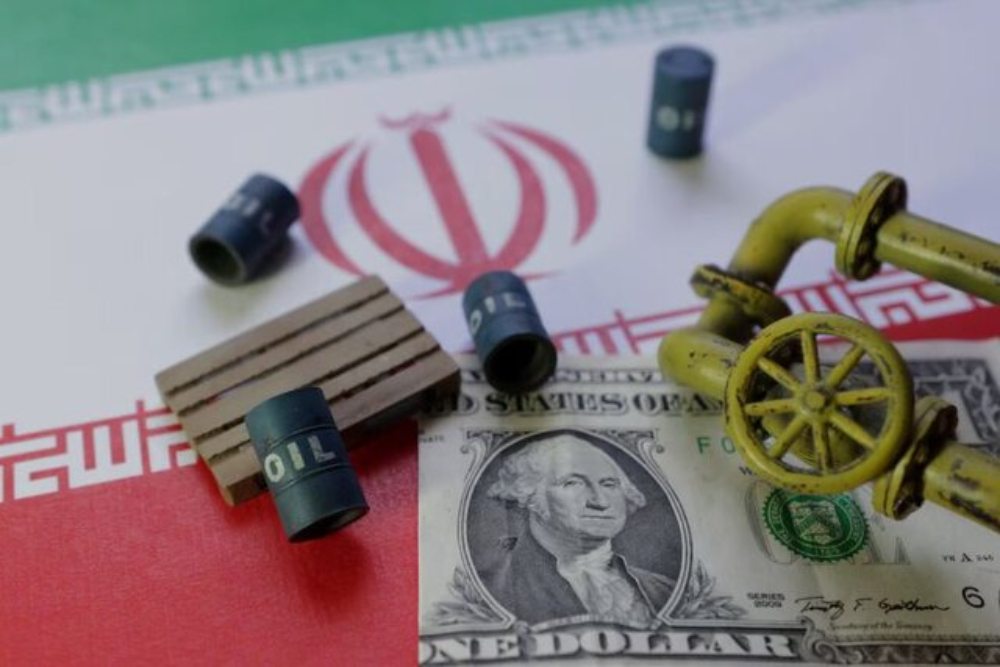 سخنگوی وزارت نفت: ایران نفت خام مازاد برای عرضه ندارد