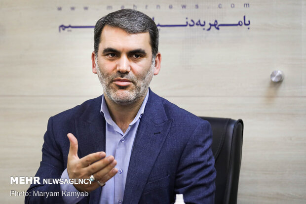 زنگنه: پیروزی⁩ ایران به مدد همبستگی ⁧میدان⁩ و ⁧خیابان⁩ به دست آمد