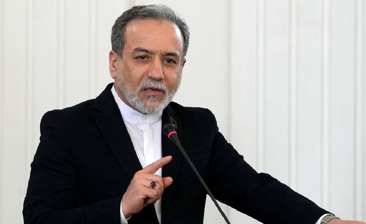 عراقچی: ایران بر عهد مقاومت خود پابرجا ایستاده است