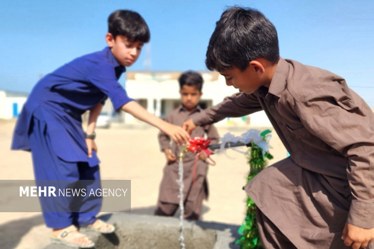 فرماندار رودان: آب شرب روستای قلعه کمیز رودان وارد مدار شد