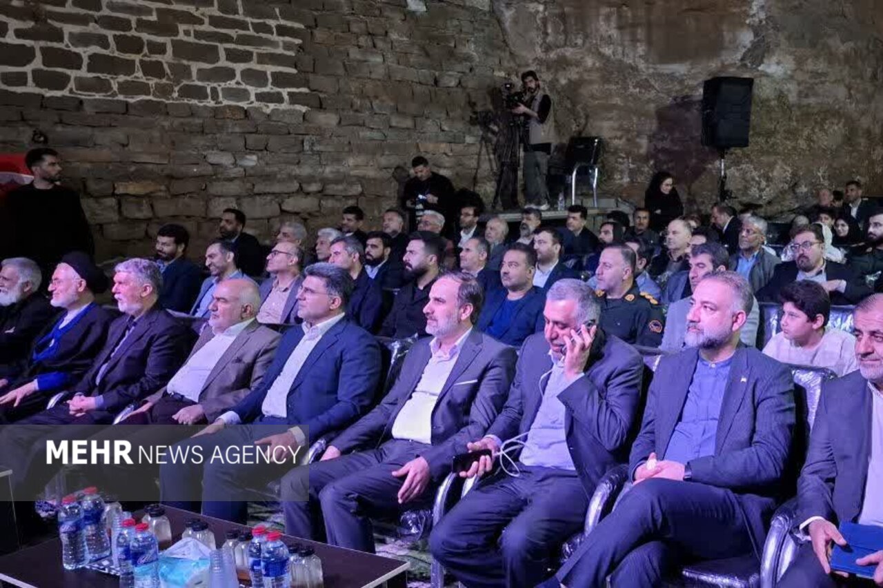 هجدهمین جشنواره ملی هنرهای تجسمی فجر در خوزستان آغاز به کار کرد