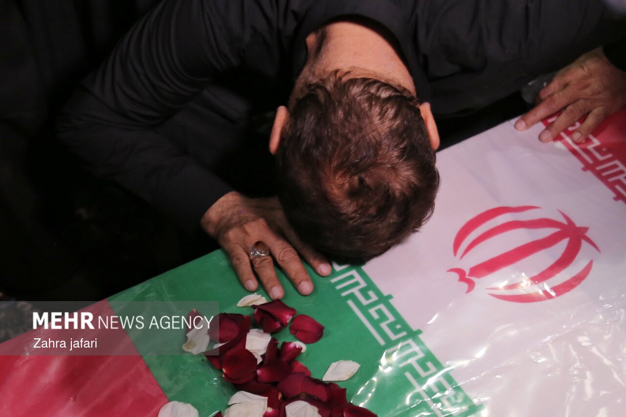 تشییع پیکر ۱۳ شهید جنگ رمضان در شهرستان‌های استان تهران