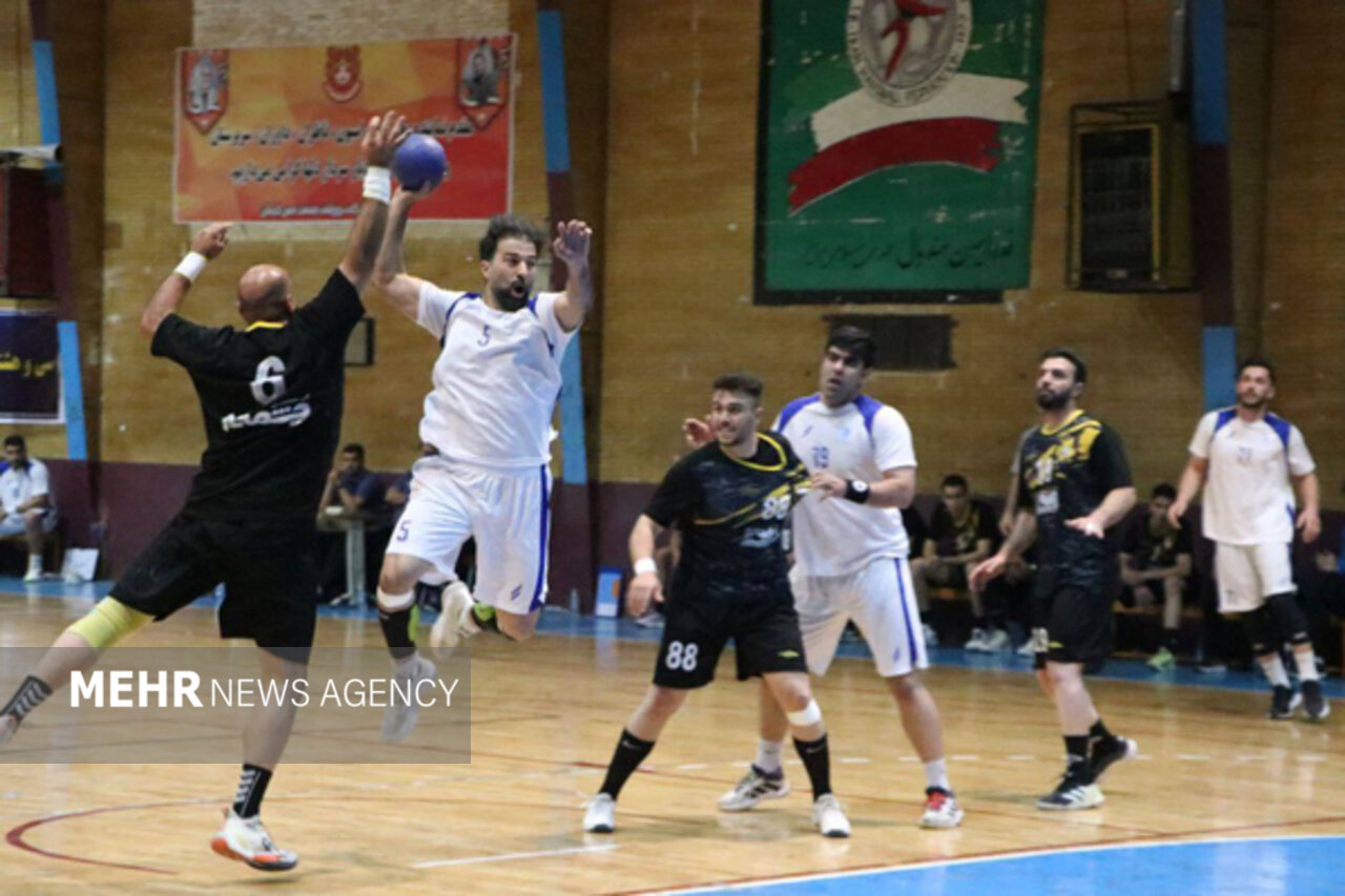آغاز لیگ برتر هندبال مردان با دربی اصفهان و کرمان