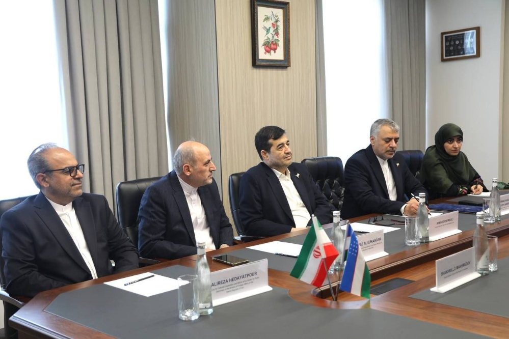 تأکید وزیران ورزش ایران و ازبکستان بر گسترش همکاری‌ها