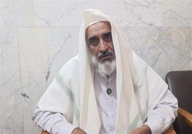 مولوی سپاهی: تشییع باشکوه رهبر شهید پاسخی قاطع به توطئه‌هاست