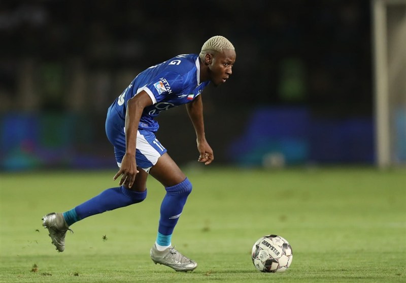 بیانی با انتقاد از جنپو: مگر می‌شود بازیکن حرفه‌ای این همه بیفتد؟