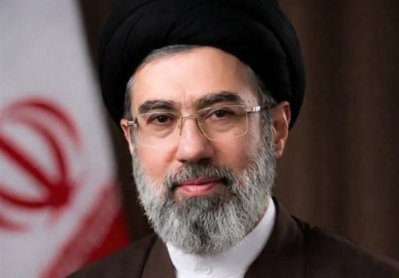 بیعت خانواده "شهید بهشتی" با سومین رهبر انقلاب اسلامی