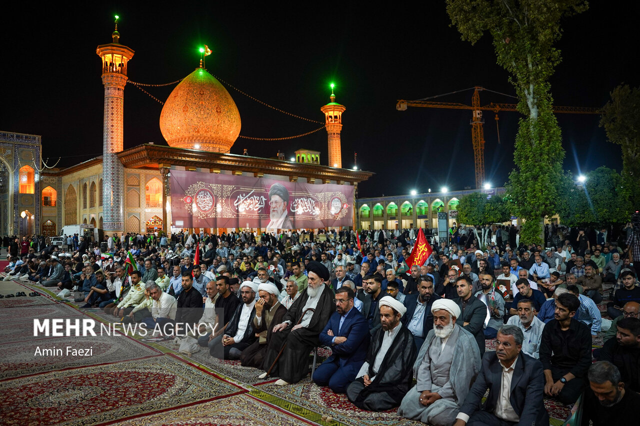 مراسم اربعین تدفین رهبر شهید در حرم شاهچراغ (ع)