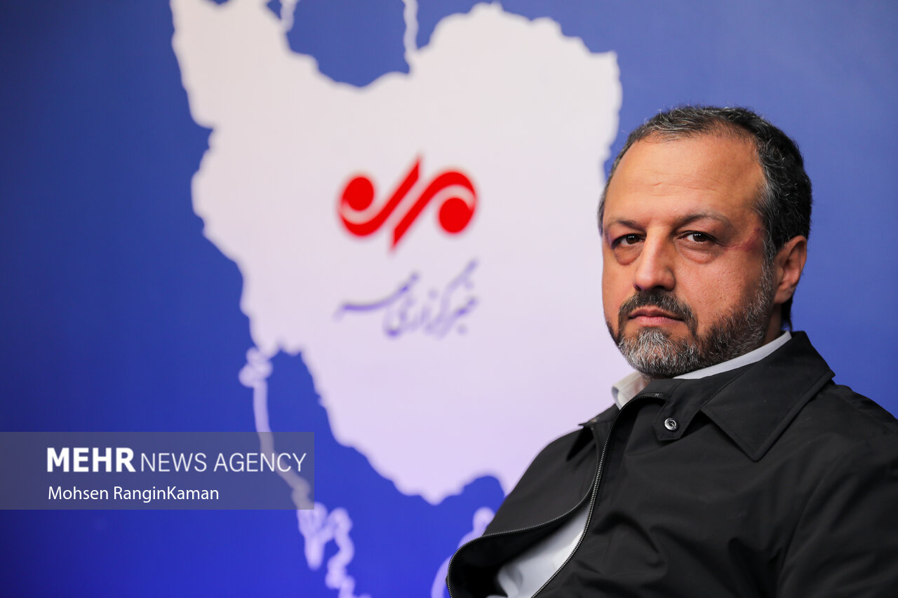 خاندوزی: حذف شبکه‌های ذی‌نفع، پیش‌شرط تحقق اقتصاد مقاومتی است 