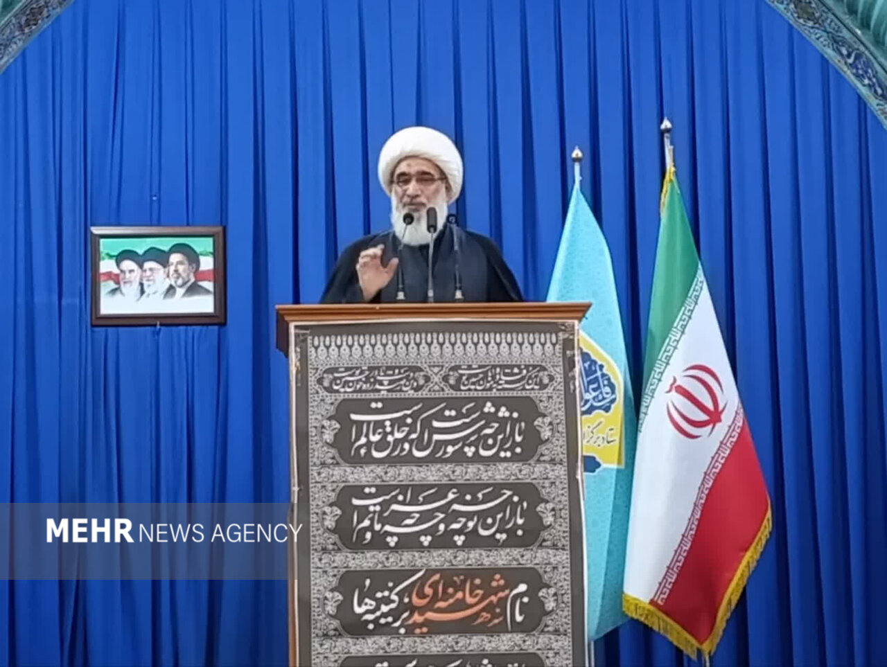 تاکید امام جمعه بوشهر بر آرایش جنگی در ابعاد اقتصادی، سیاسی و فرهنگی