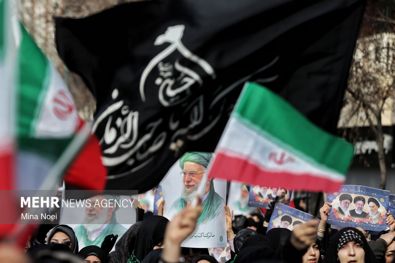 شهید خامنه‌ای با آغوش باز به استقبال شهادت رفت/ رهبر شهید، نماد شجاعت