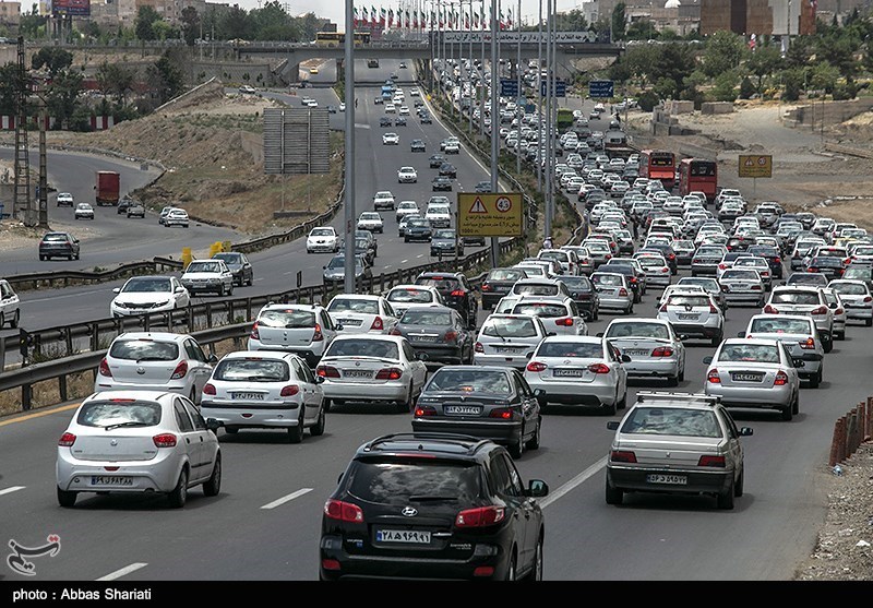 ترافیک سنگین در برخی از آزادراه‌ها و محورهای منتهی به تهران