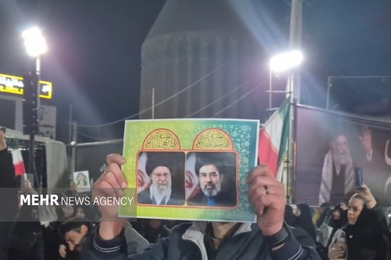 رهبر سوم انقلاب اسلامی معرفی شد؛ بیعت دوباره ملت با ولایت