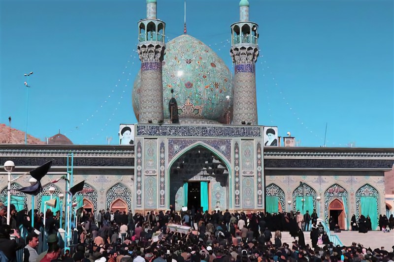 نگین فیروزه‌ای شهرضا؛ روایتی از حرم شاه‌رضا(ع)