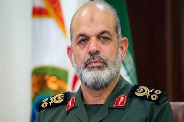 سرلشکر وحیدی: رزمندگان اسلام مسلح ترین ارتش جهان را به زانو در آوردند