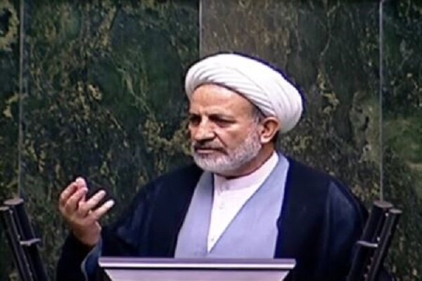 قدرت نظامی و هسته ای کشور باید حفظ شود