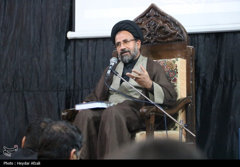 استاد حوزه علمیه: ترامپ و نتانیاهو شیطان مجسم برای به تاریکی بردن جهان
