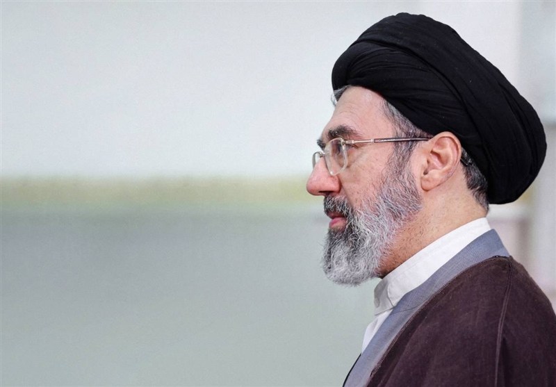 نامه جمعی از وزار، مدیران و کارگزاران ادوار در بیعت با رهبر انقلاب