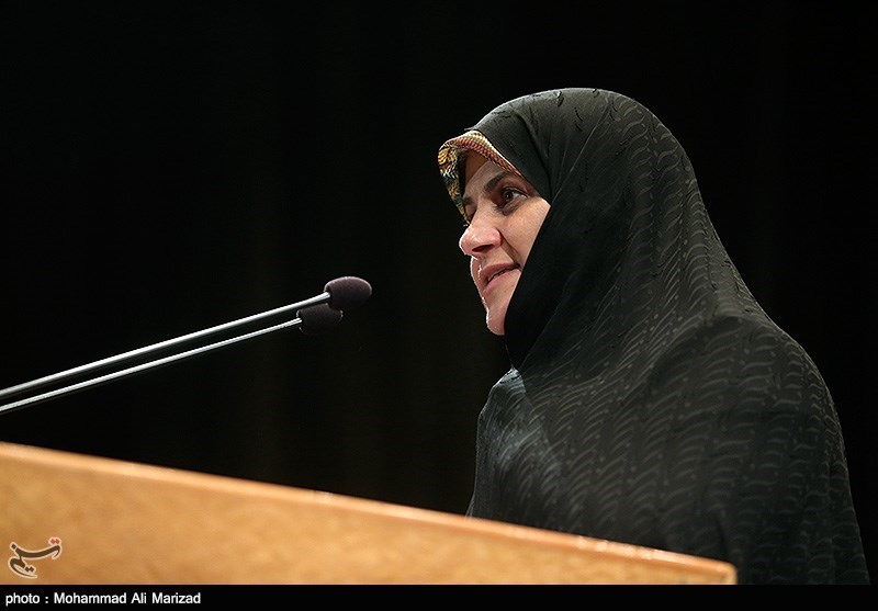 زنان با حضور در میدان، جامعه را برای هر کارزاری آماده می‌کنند
