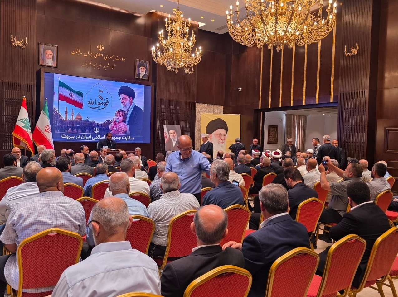 مراسم بزرگداشت چهلم رهبر شهید در سفارت ایران در بیروت
