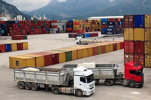صدور مجوزهای استاندارد برای ترخیص کالا آسان تر می‌شود