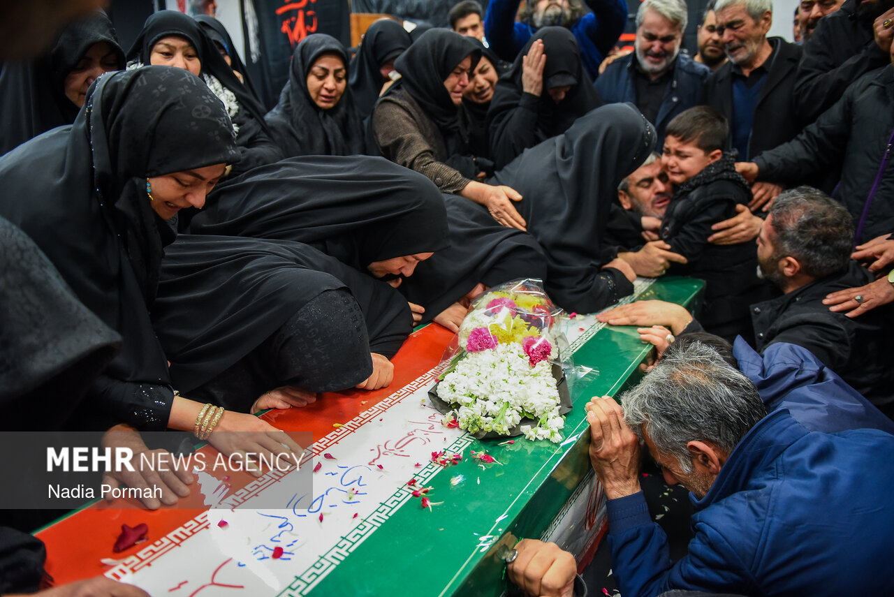 ۳ شهید مدافع وطن در اهواز تشییع شدند