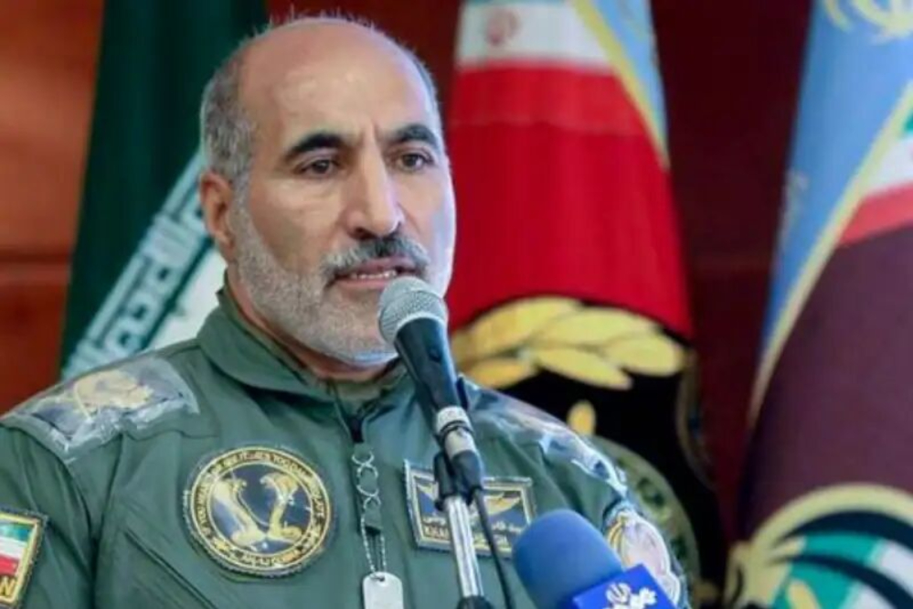 تجلیل فرمانده هوانیروز از همسر شهید شمشادیان