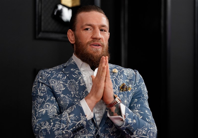 مک‌گرگور قرارداد بازگشت به قفس را تأیید کرد