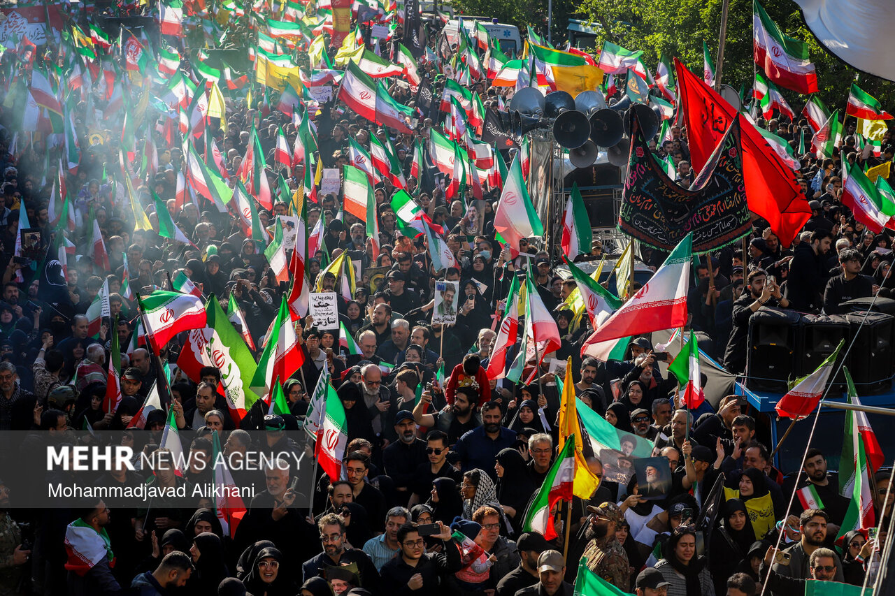 تهران در سوگ چهلمین روز شهادت رهبر شهید انقلاب اسلامی ـ ۶