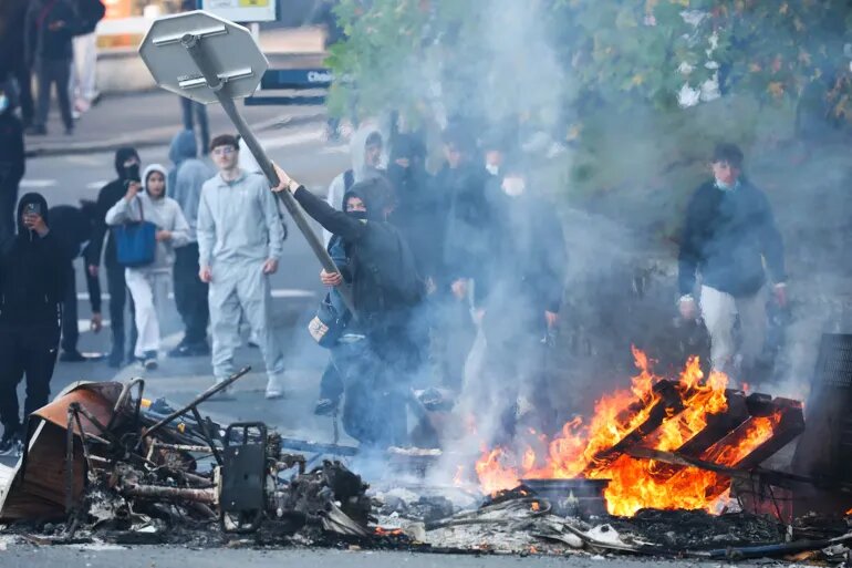 وزارت کشور فرانسه: ۹۹۷ نیروی امنیتی در ناآرامی‌ها زخمی شدند