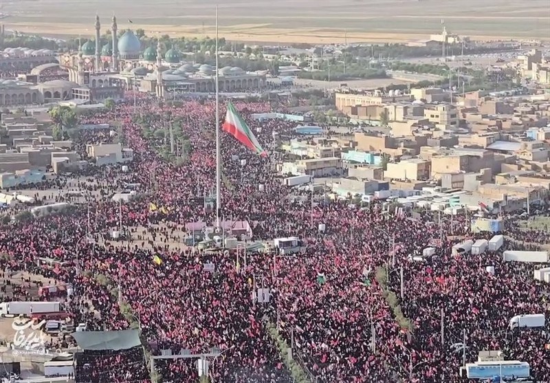 ببینید| آغاز تشییع امام شهید از مسجد مقدس جمکران