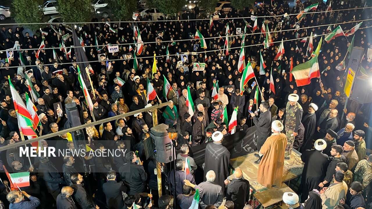 تجمع مردم منطقه پاداد اهواز در حمایت از کشور