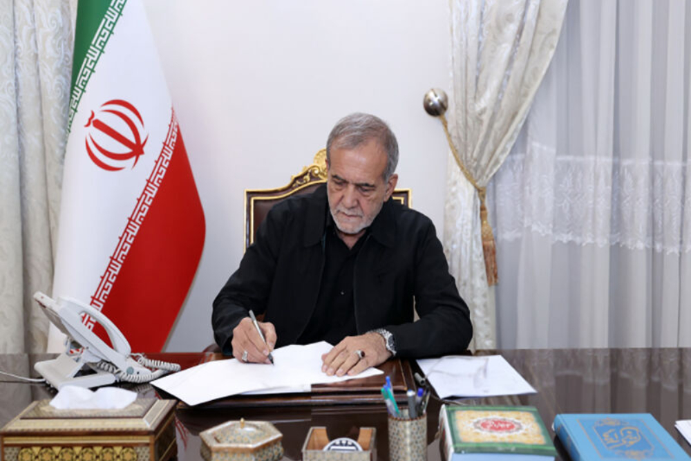 پیام تسلیت رییس جمهور در پی درگذشت مادر شهیدان والامقام «آدمی»