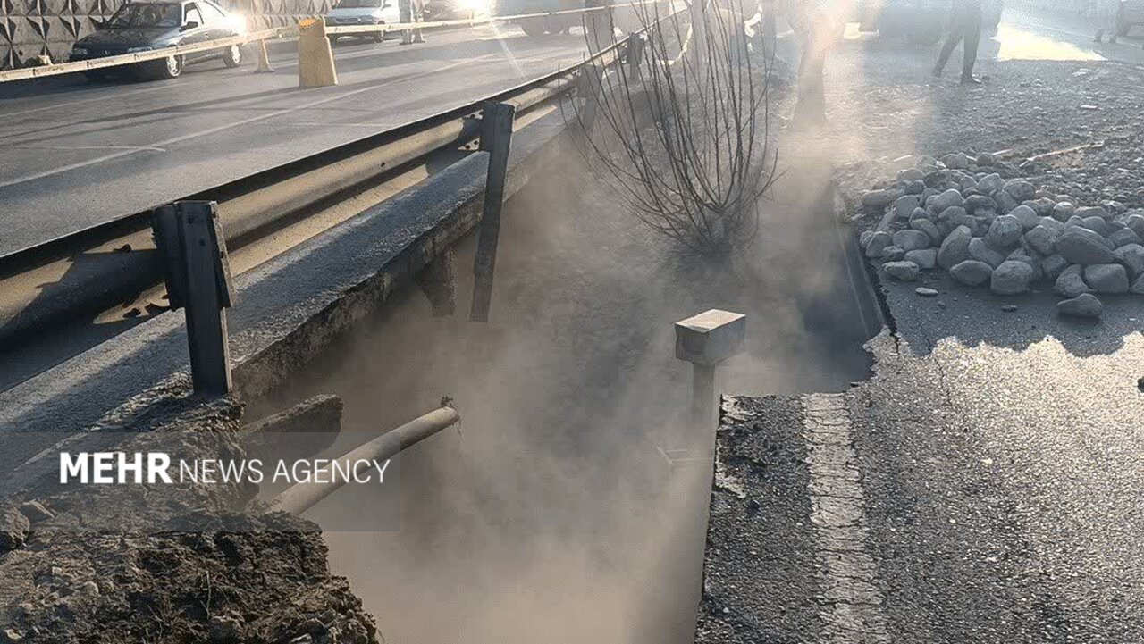 فرونشست زمین در زیرگذر کاشانی اسلامشهر