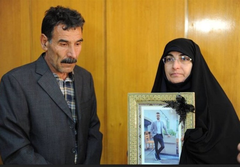 حضور خانواده محمدمهدی محمدی در دانشگاه علم و صنعت