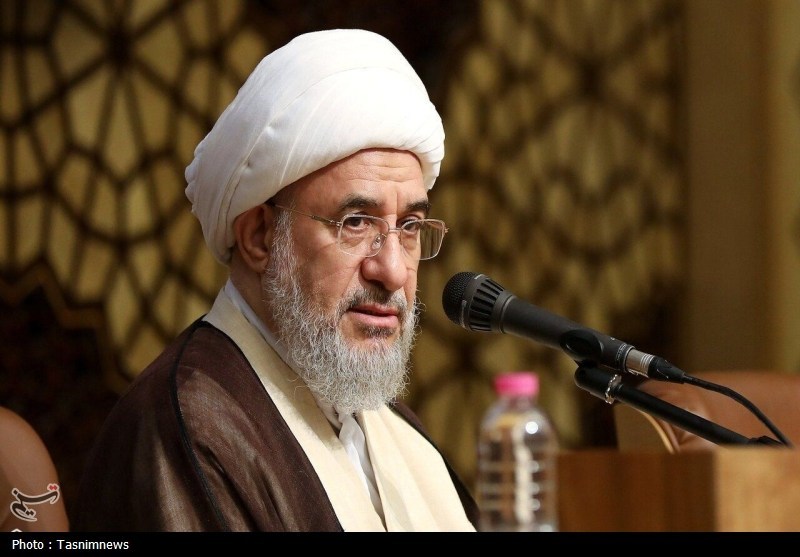 آیت‌الله اراکی: نیروهای نظامی آمریکا به حکم خدا واجب القتل هستند