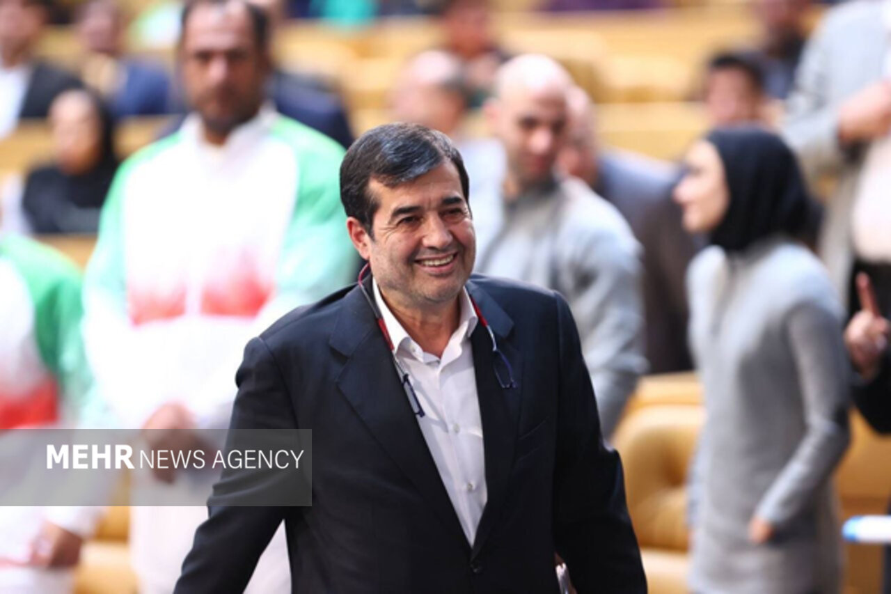 احمد دنیامالی: دختران وطن پرست ما در حال بازگشت به ایران هستند