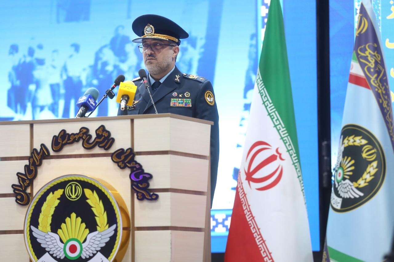 امیر به مرد: اراده نیروهای مسلح برای مقابله با تهدیدات شکست ناپذیر است