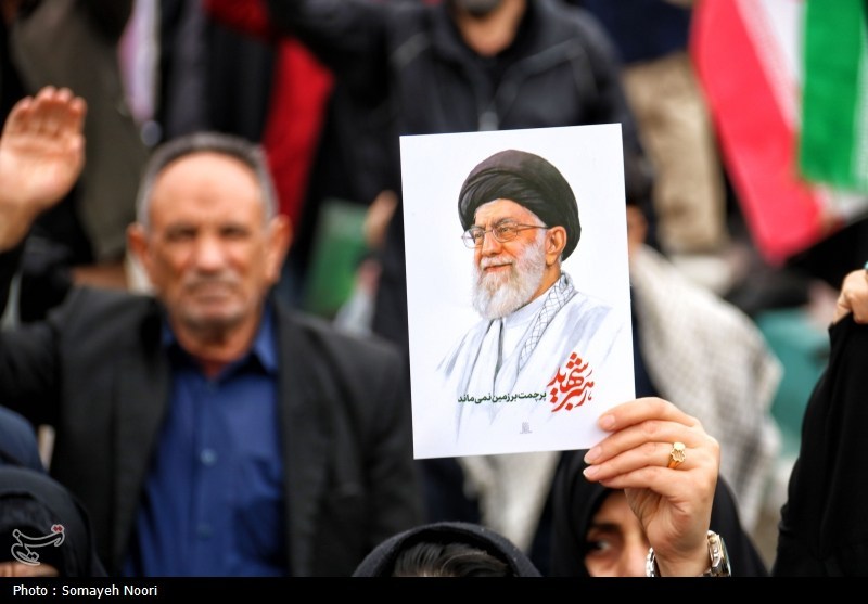 6 میدان، یک فریاد؛ اجتماع شب‌های اقتدار در 6 نقطه شهری سمنان برگزار شد